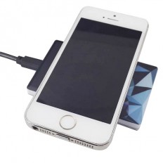 Card type wireless charger